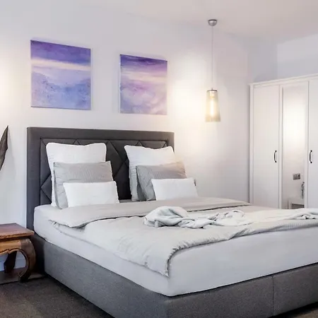 Apartament Pod Lipami * Poznan